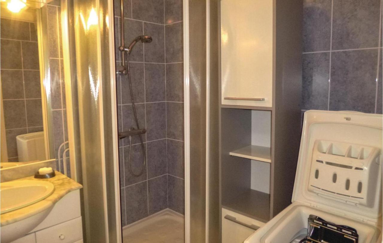 1 Bedroom Nice Apartment In Grandcamp Maisy ภายนอก รูปภาพ